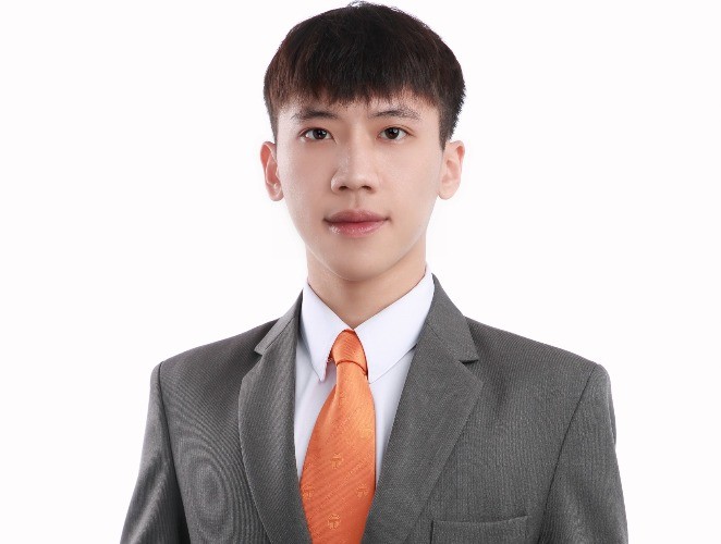 邱昱翔